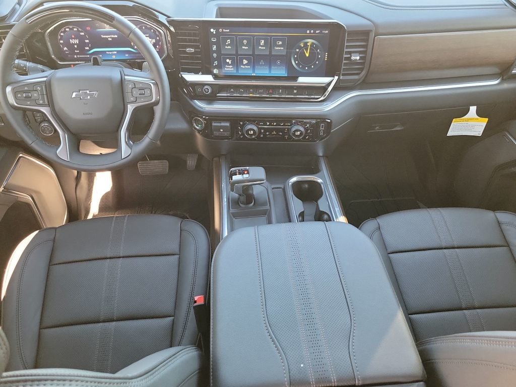 Thumbnail: 2026 Chevrolet Silverado 1500 - 9