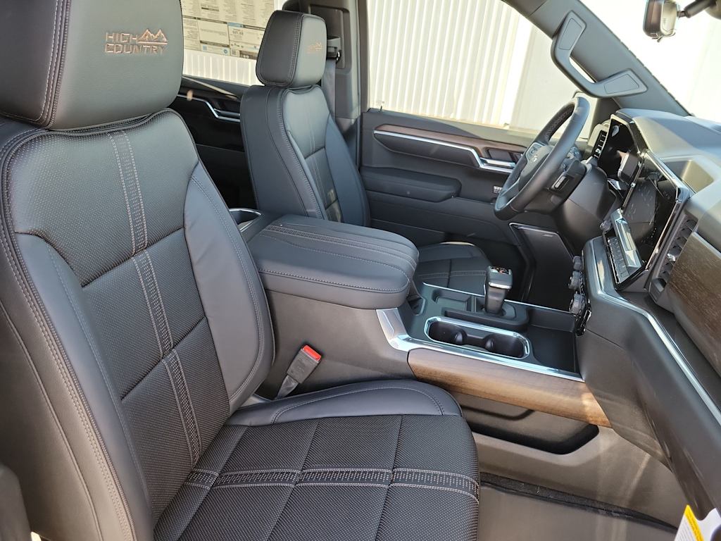 Thumbnail: 2026 Chevrolet Silverado 1500 - 11