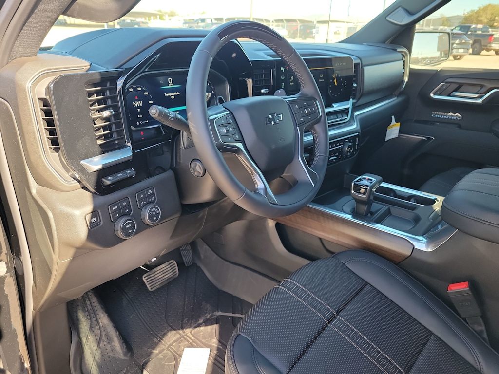 Thumbnail: 2026 Chevrolet Silverado 1500 - 2