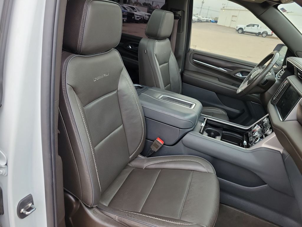 Thumbnail: 2022 GMC Yukon XL - 22