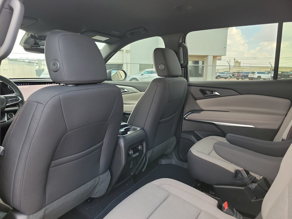 Thumbnail: 2026 Chevrolet Traverse - 11