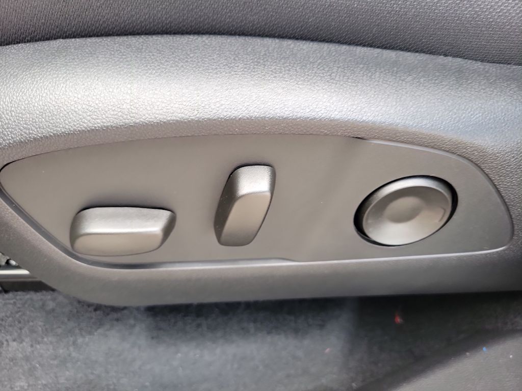 Thumbnail: 2026 Chevrolet Traverse - 26