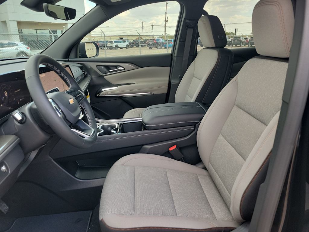 Thumbnail: 2026 Chevrolet Traverse - 10