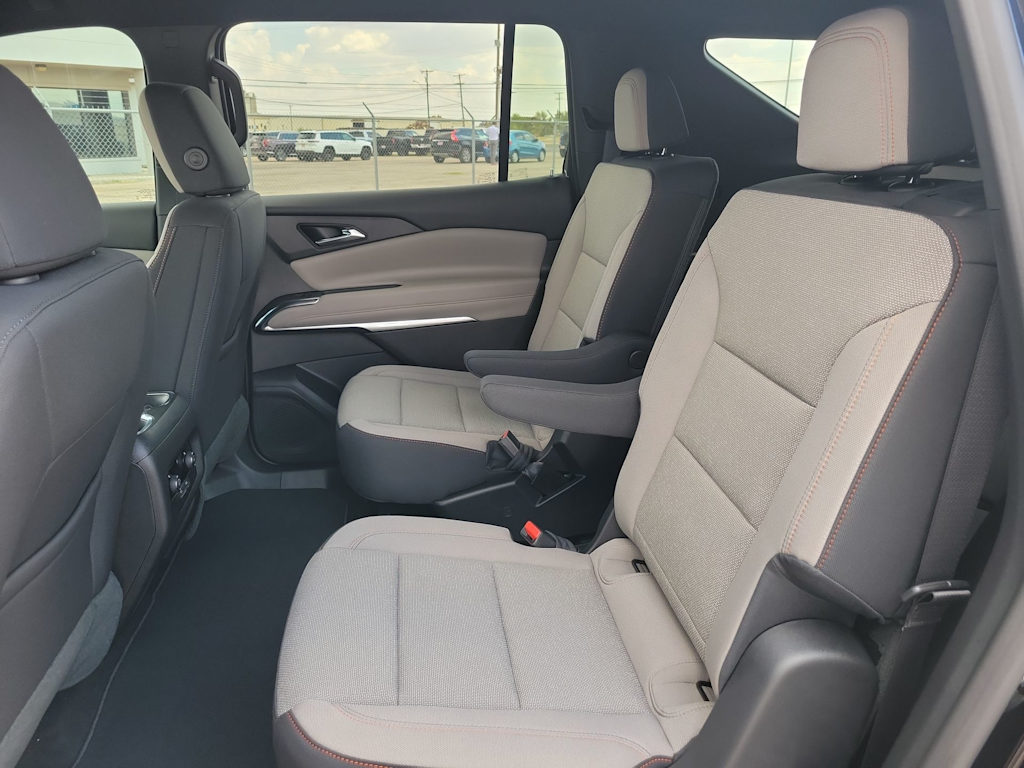 Thumbnail: 2026 Chevrolet Traverse - 25