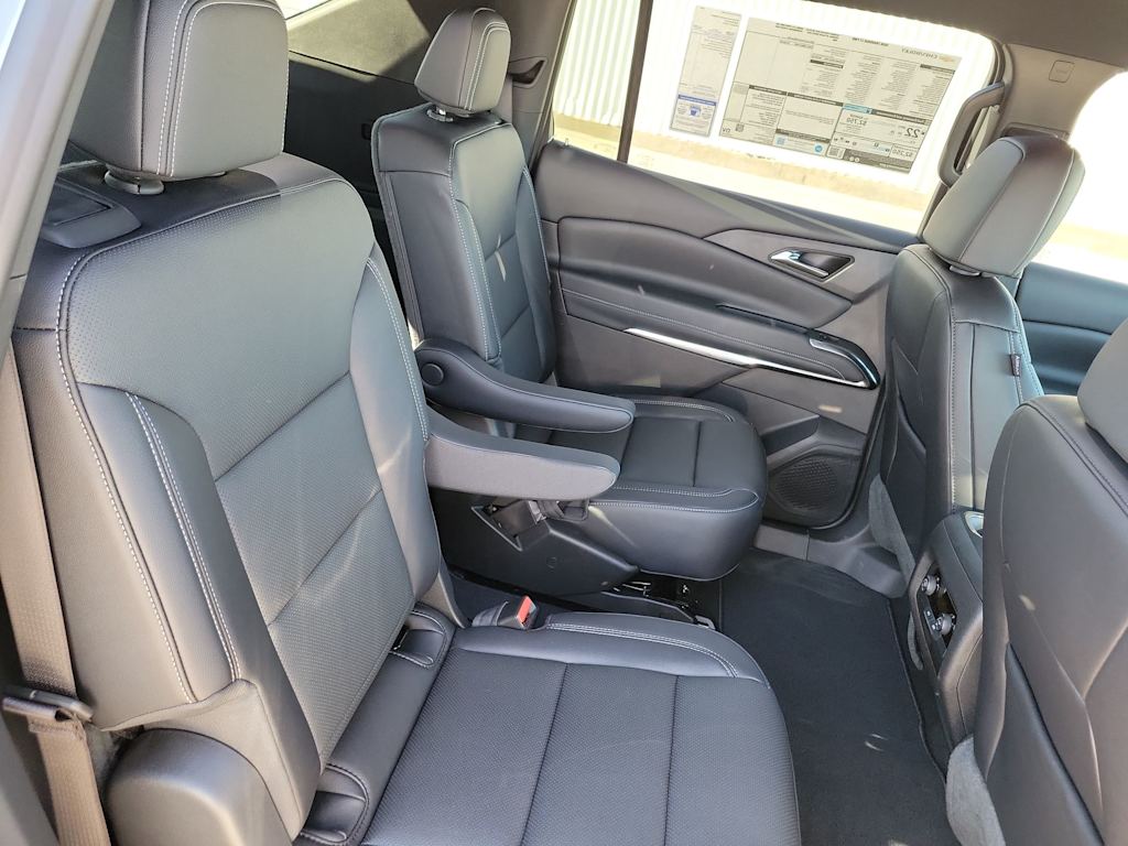 Thumbnail: 2026 Chevrolet Traverse - 25