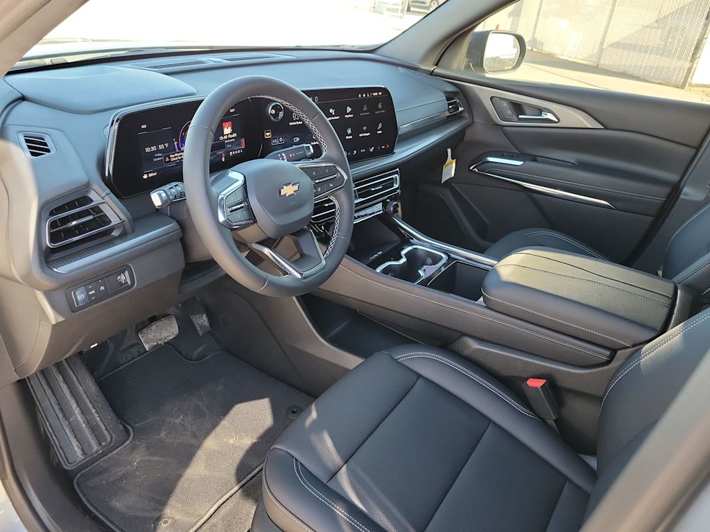 Thumbnail: 2026 Chevrolet Traverse - 2