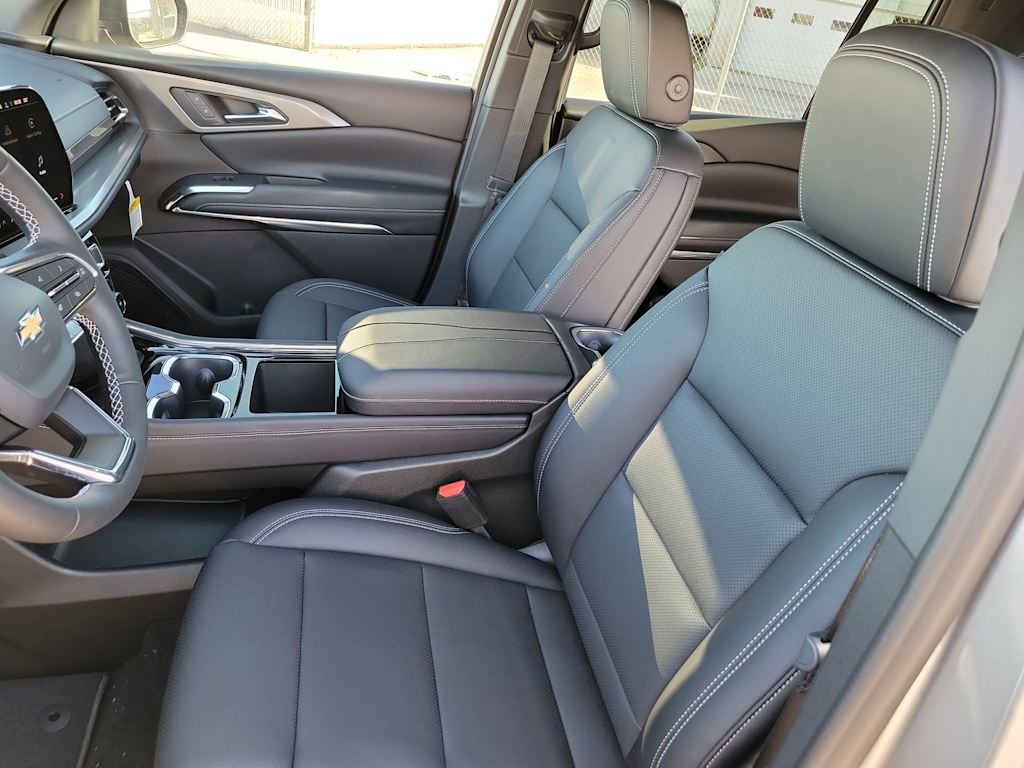 Thumbnail: 2026 Chevrolet Traverse - 11