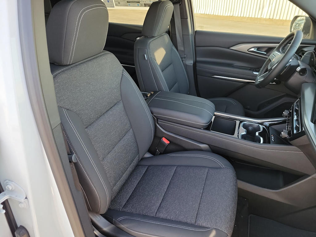 Thumbnail: 2026 Chevrolet Traverse - 12