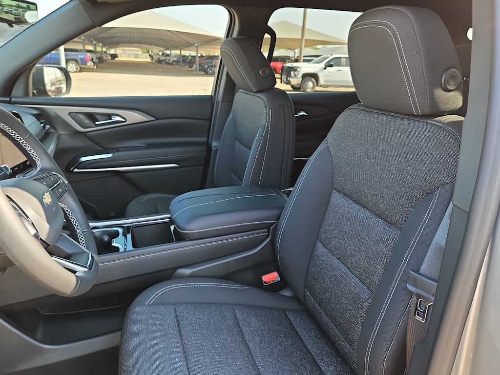 Thumbnail: 2026 Chevrolet Traverse - 11
