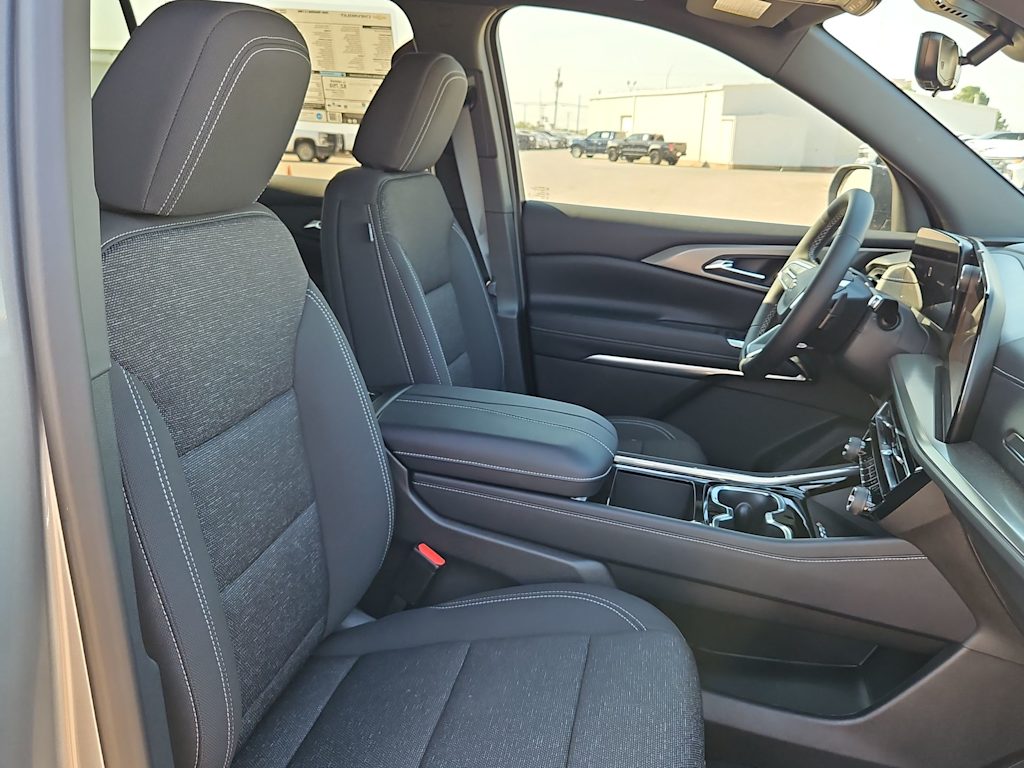 Thumbnail: 2026 Chevrolet Traverse - 24