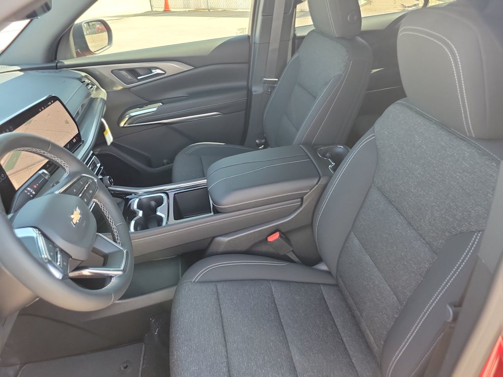 Thumbnail: 2026 Chevrolet Traverse - 12