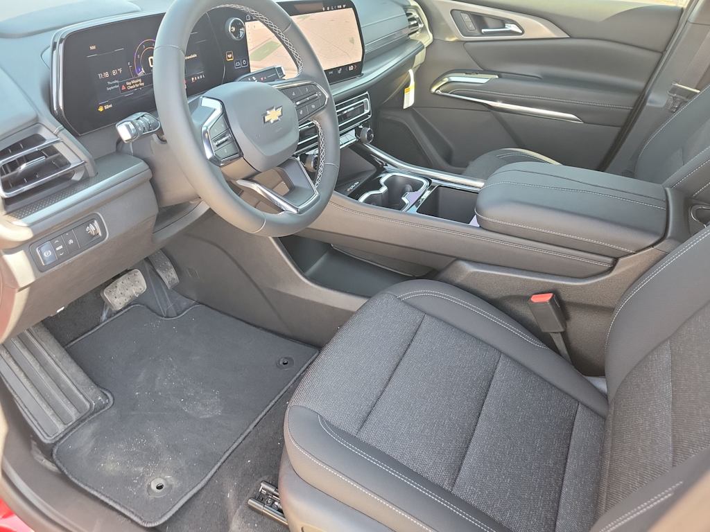 Thumbnail: 2026 Chevrolet Traverse - 11