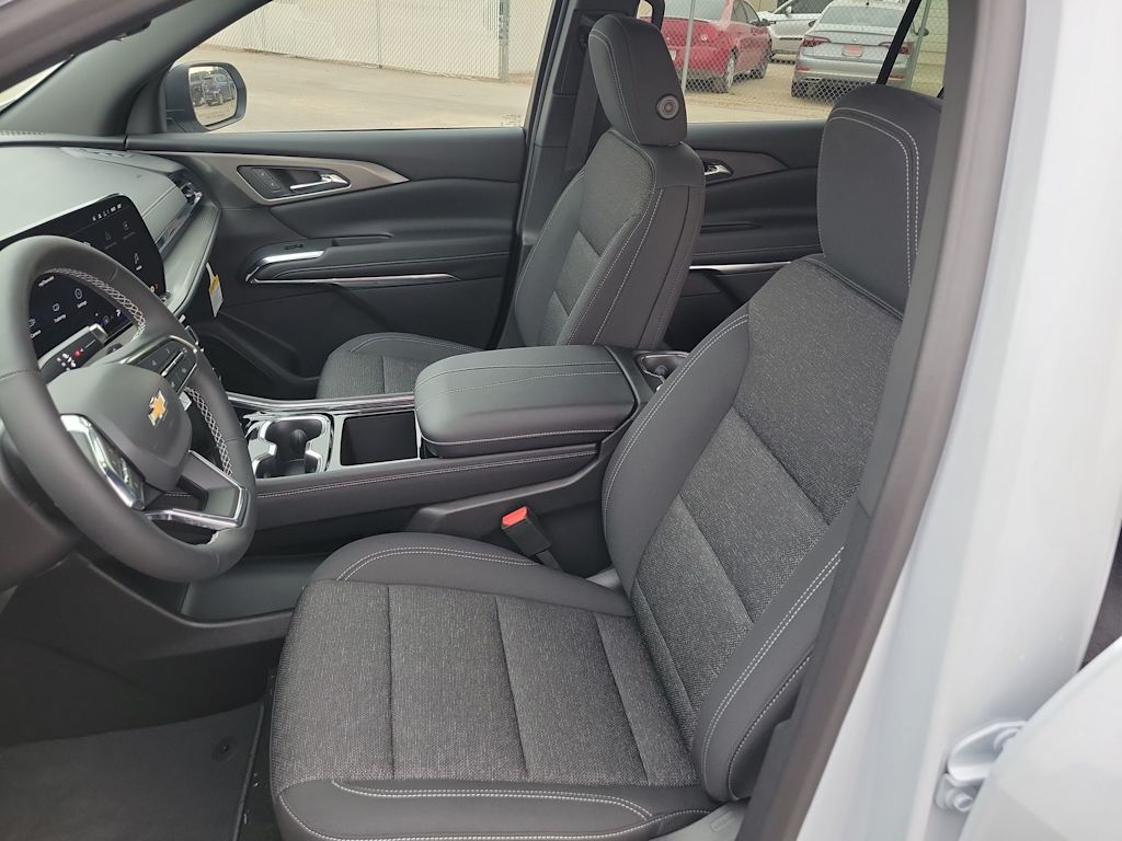 Thumbnail: 2026 Chevrolet Traverse - 11