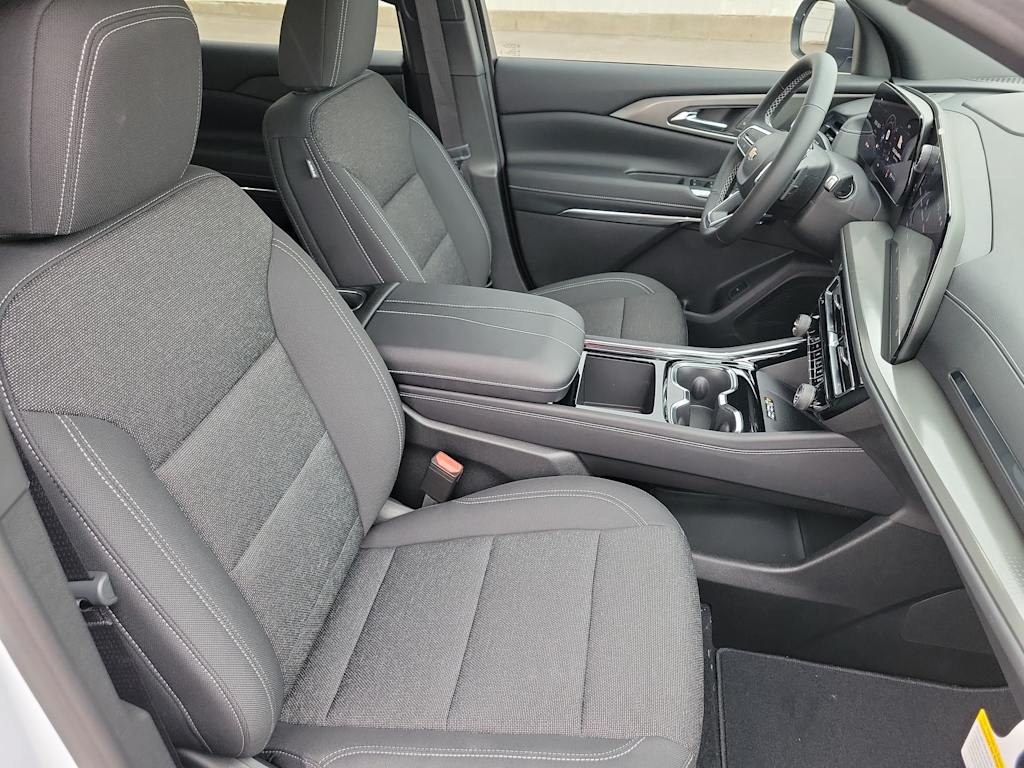 Thumbnail: 2026 Chevrolet Traverse - 12