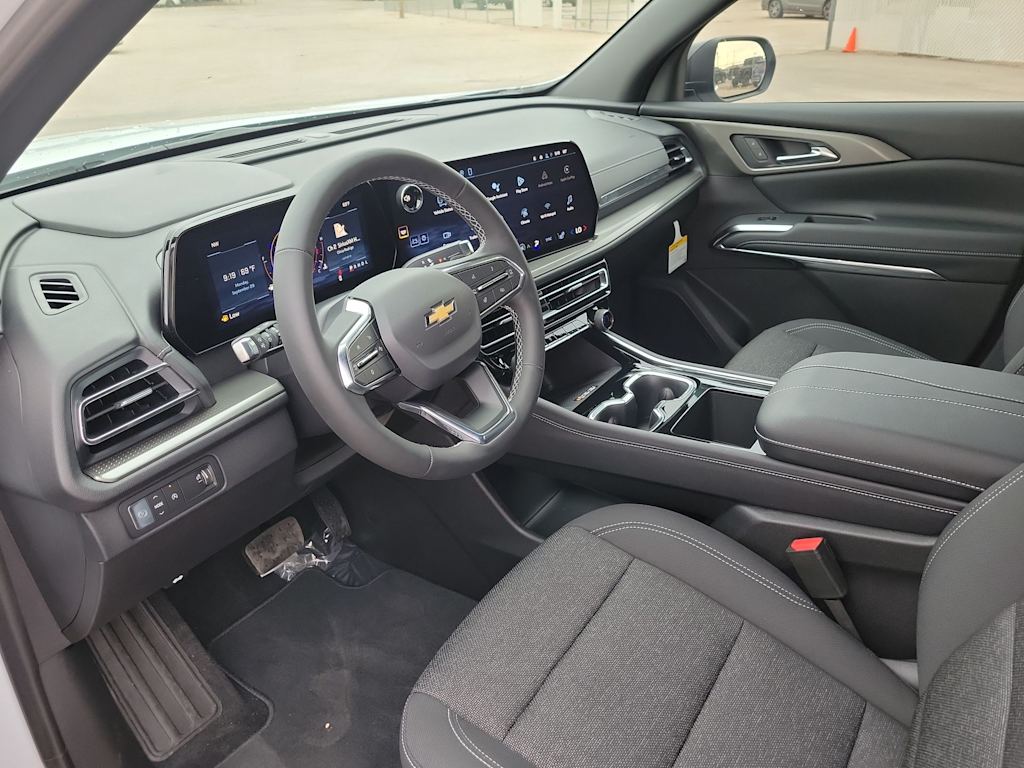 Thumbnail: 2026 Chevrolet Traverse - 2