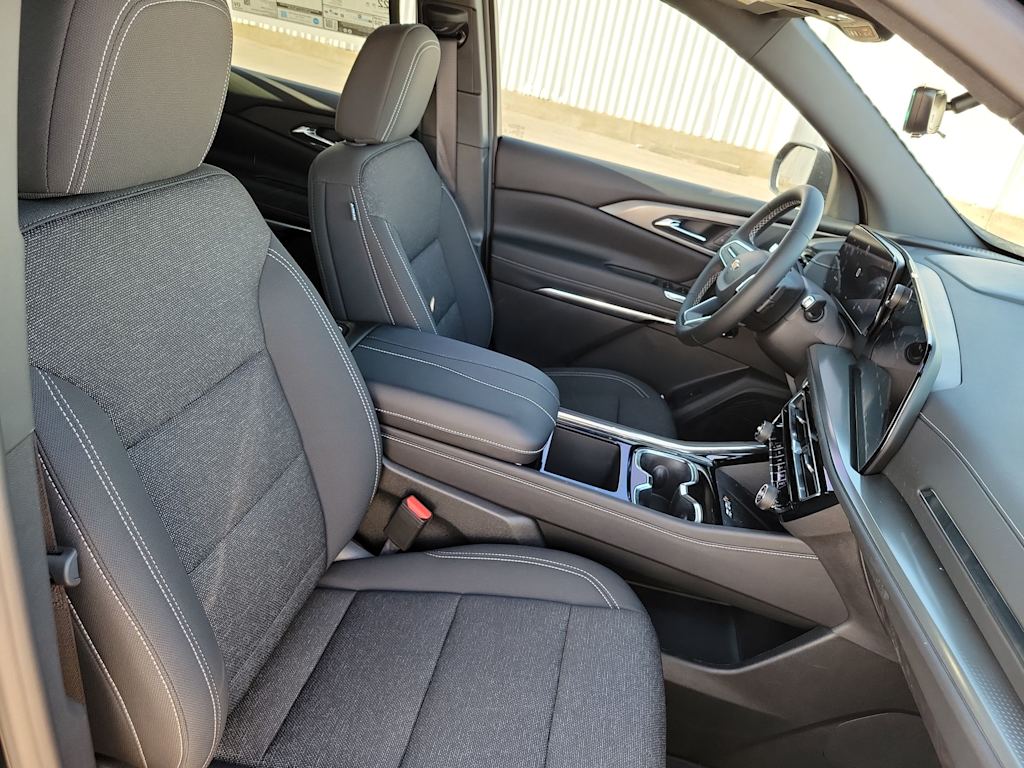 Thumbnail: 2026 Chevrolet Traverse - 12