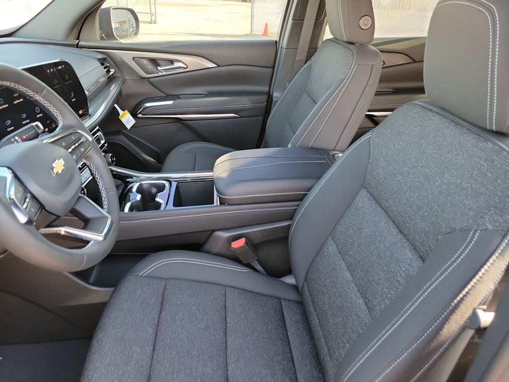 Thumbnail: 2026 Chevrolet Traverse - 11