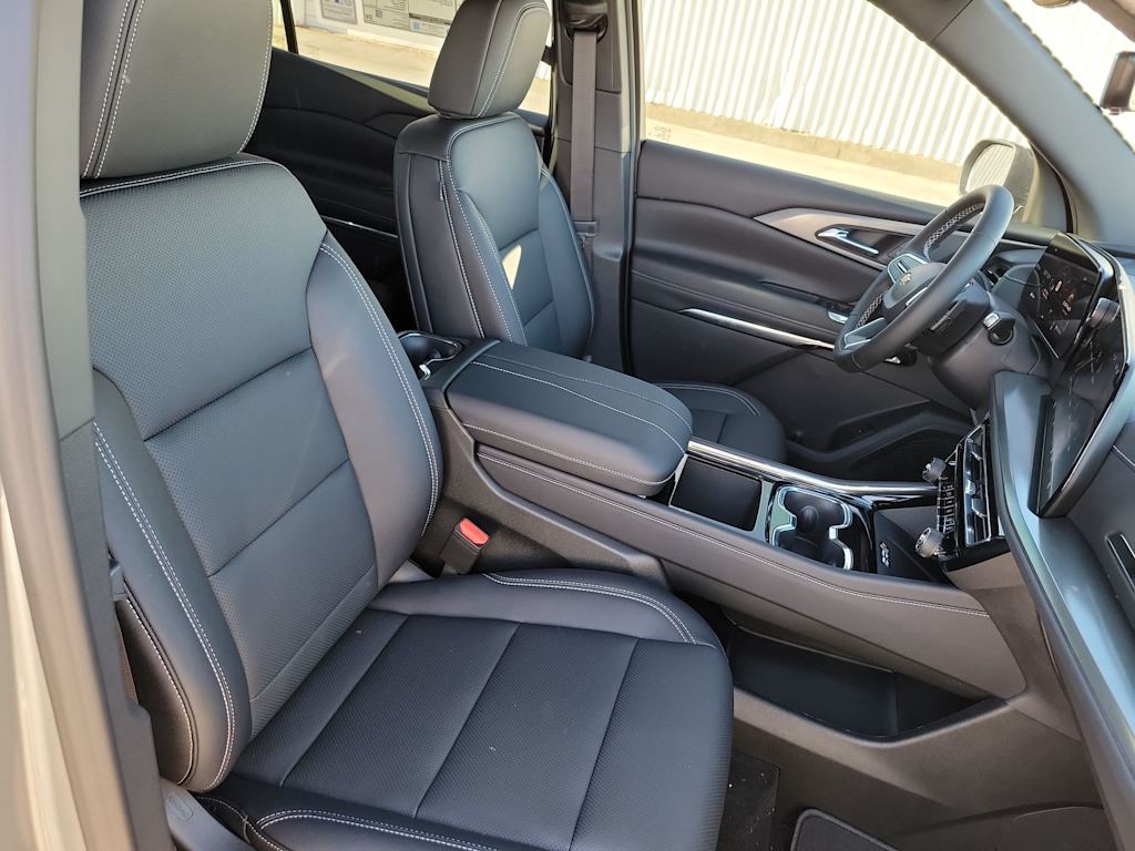 Thumbnail: 2026 Chevrolet Traverse - 12