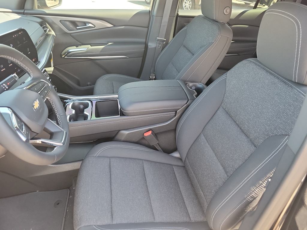 Thumbnail: 2026 Chevrolet Traverse - 11