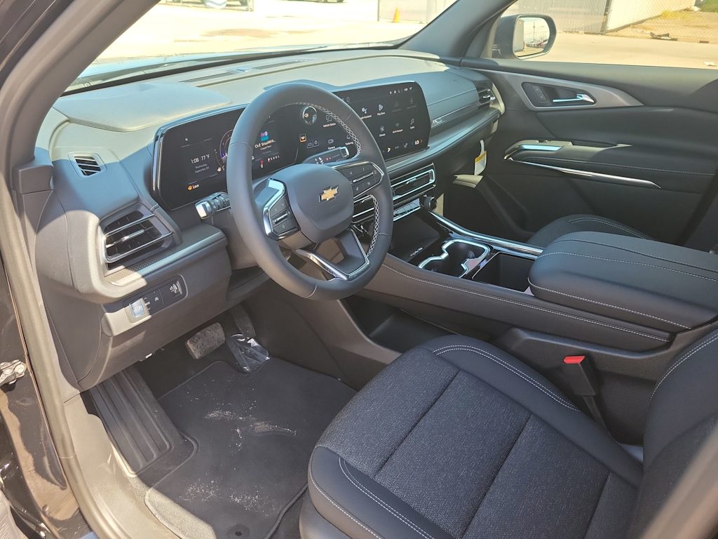 Thumbnail: 2026 Chevrolet Traverse - 2