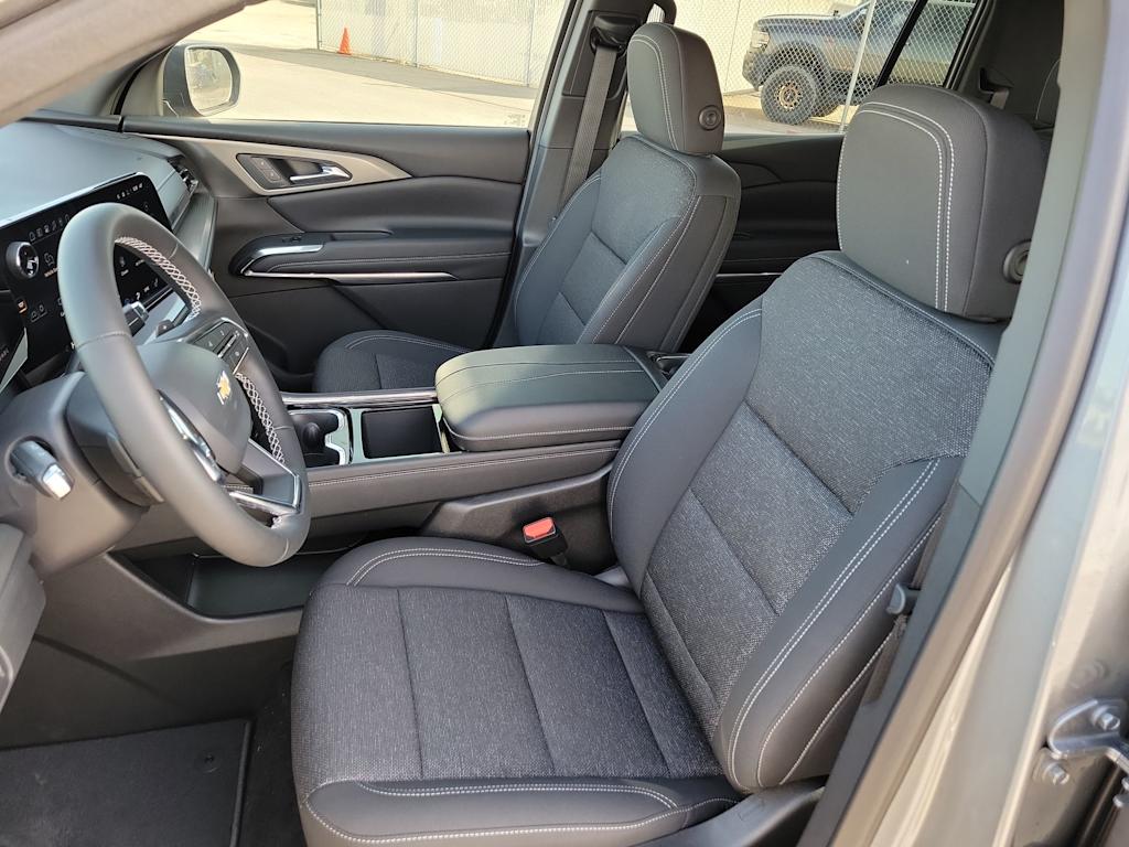 Thumbnail: 2026 Chevrolet Traverse - 11