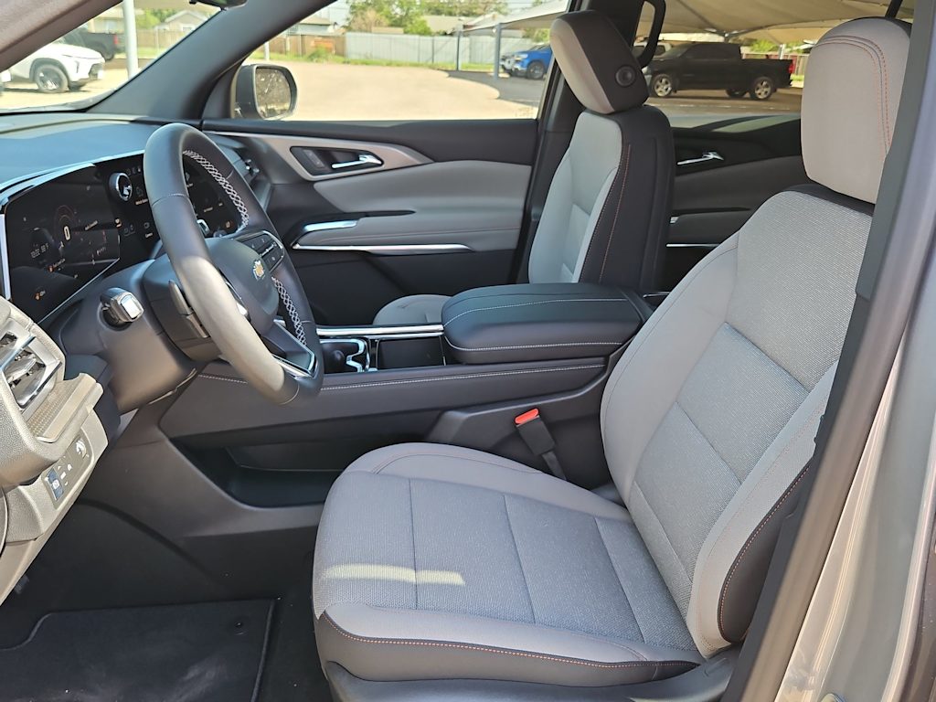 2026 Chevrolet Traverse LT - Photo 11