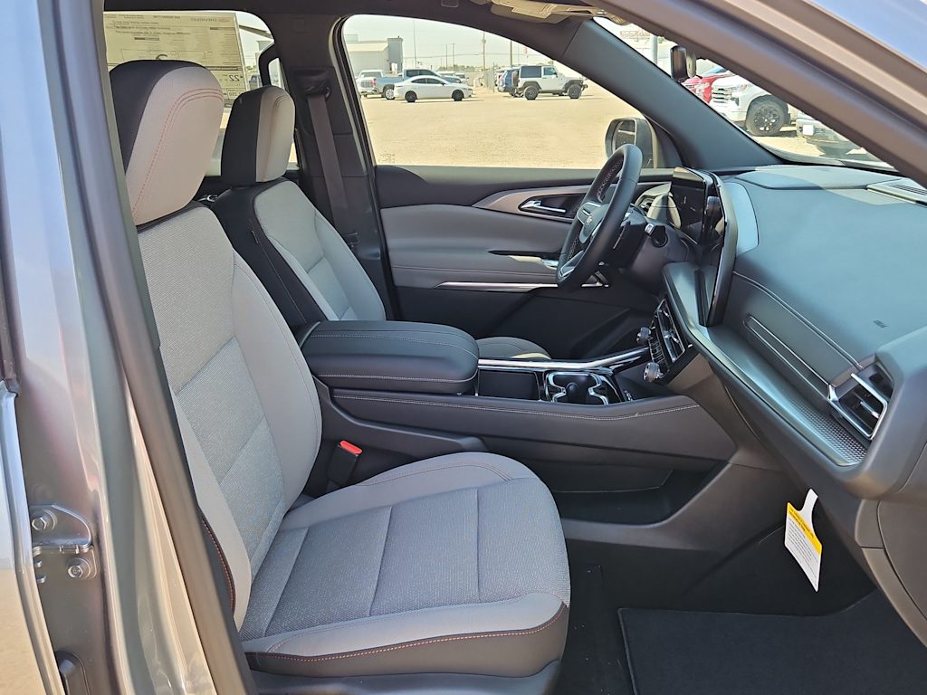2026 Chevrolet Traverse LT - Photo 12