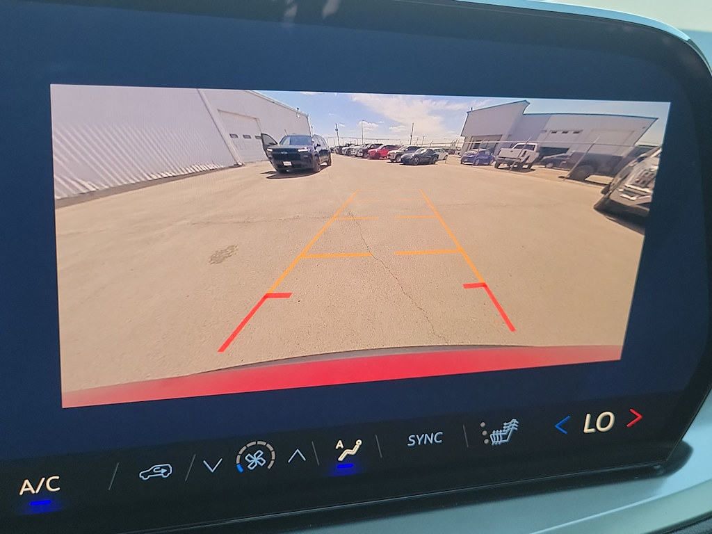 Thumbnail: 2026 Chevrolet Traverse - 16