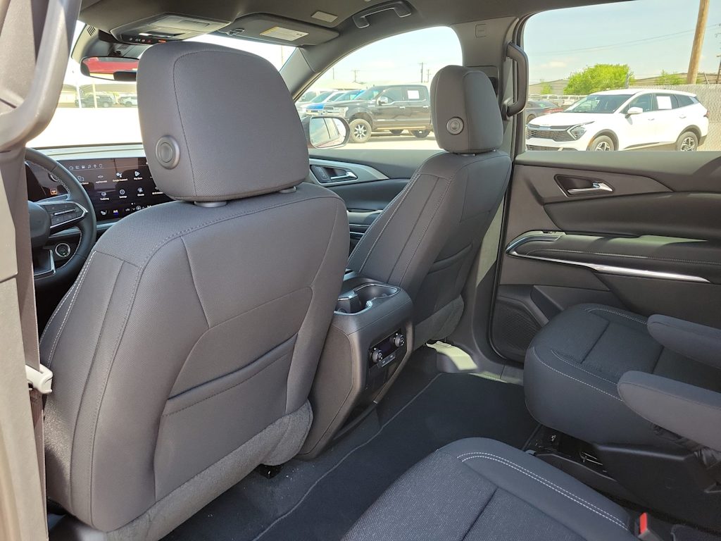 Thumbnail: 2026 Chevrolet Traverse - 14