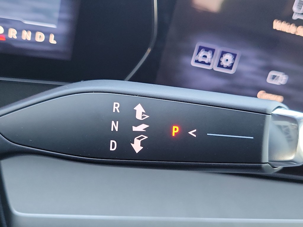 Thumbnail: 2026 Chevrolet Traverse - 16