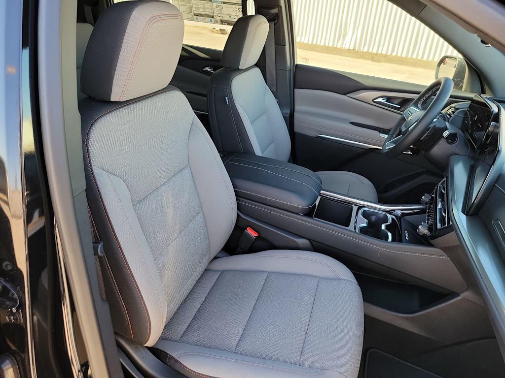 Thumbnail: 2026 Chevrolet Traverse - 12