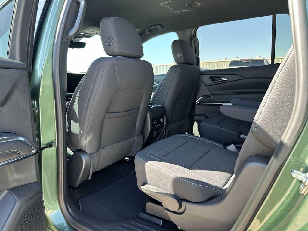 Thumbnail: 2027 Chevrolet Traverse - 13