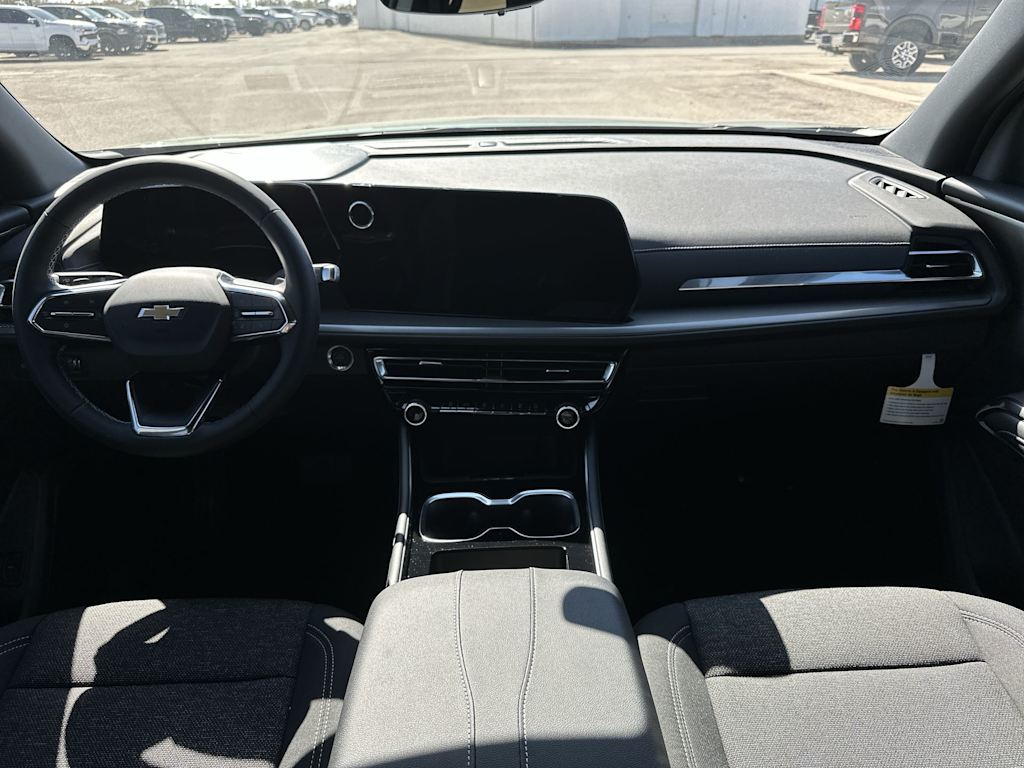Thumbnail: 2027 Chevrolet Traverse - 2