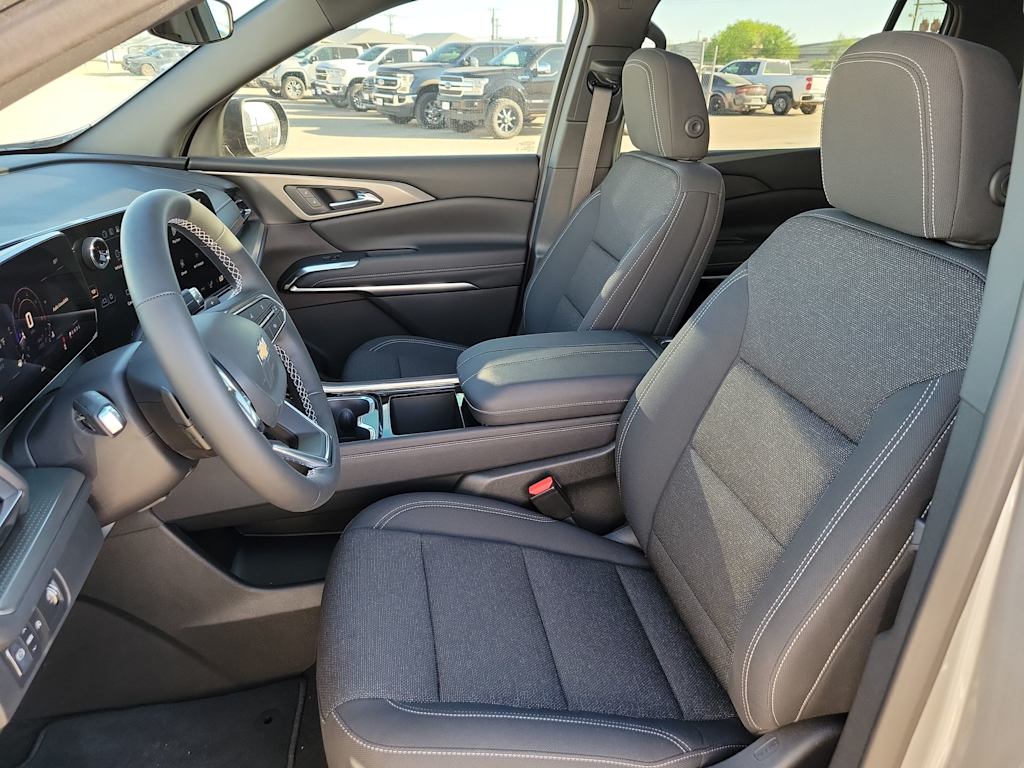 Thumbnail: 2026 Chevrolet Traverse - 10
