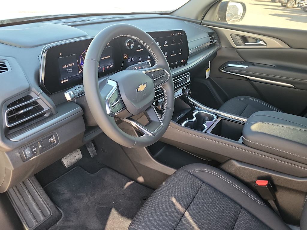 Thumbnail: 2026 Chevrolet Traverse - 2