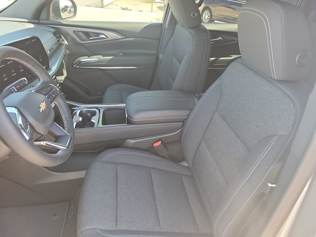 Thumbnail: 2026 Chevrolet Traverse - 11