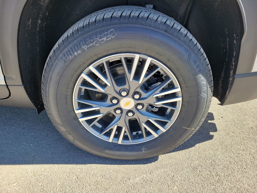 Thumbnail: 2026 Chevrolet Traverse - 8