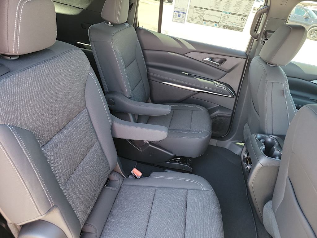 Thumbnail: 2026 Chevrolet Traverse - 25