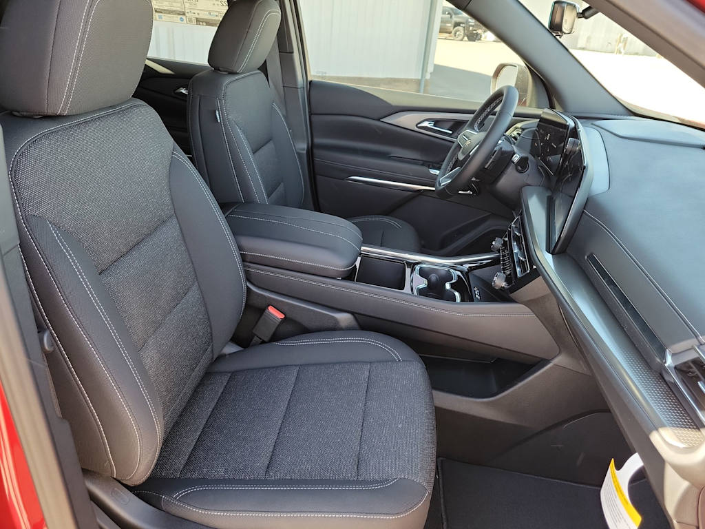 Thumbnail: 2026 Chevrolet Traverse - 12