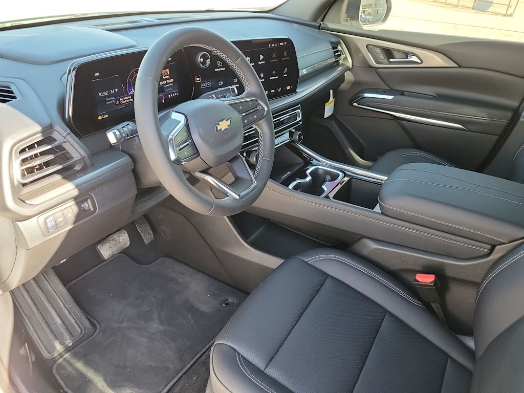 Thumbnail: 2026 Chevrolet Traverse - 2