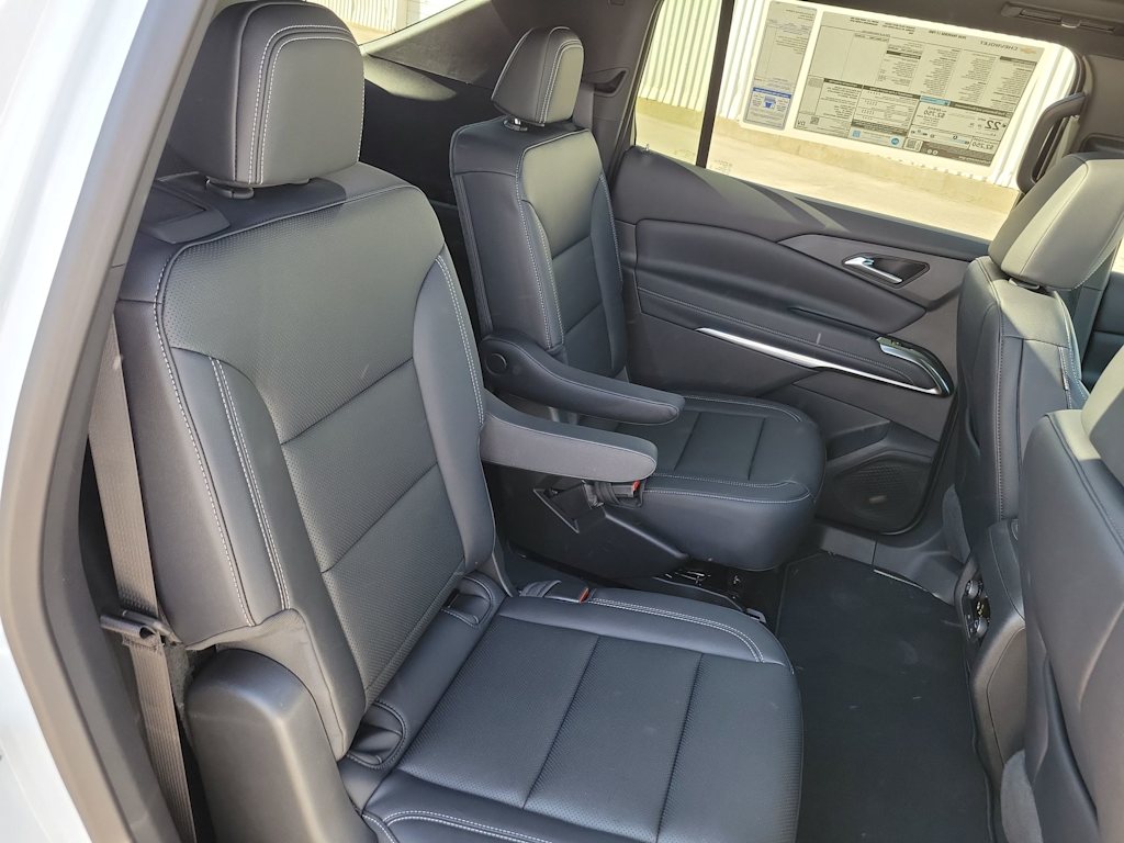 Thumbnail: 2026 Chevrolet Traverse - 12