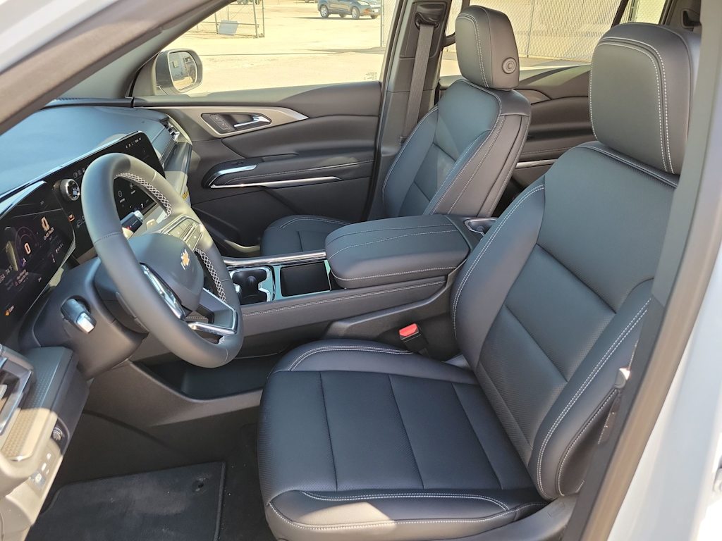 Thumbnail: 2026 Chevrolet Traverse - 11