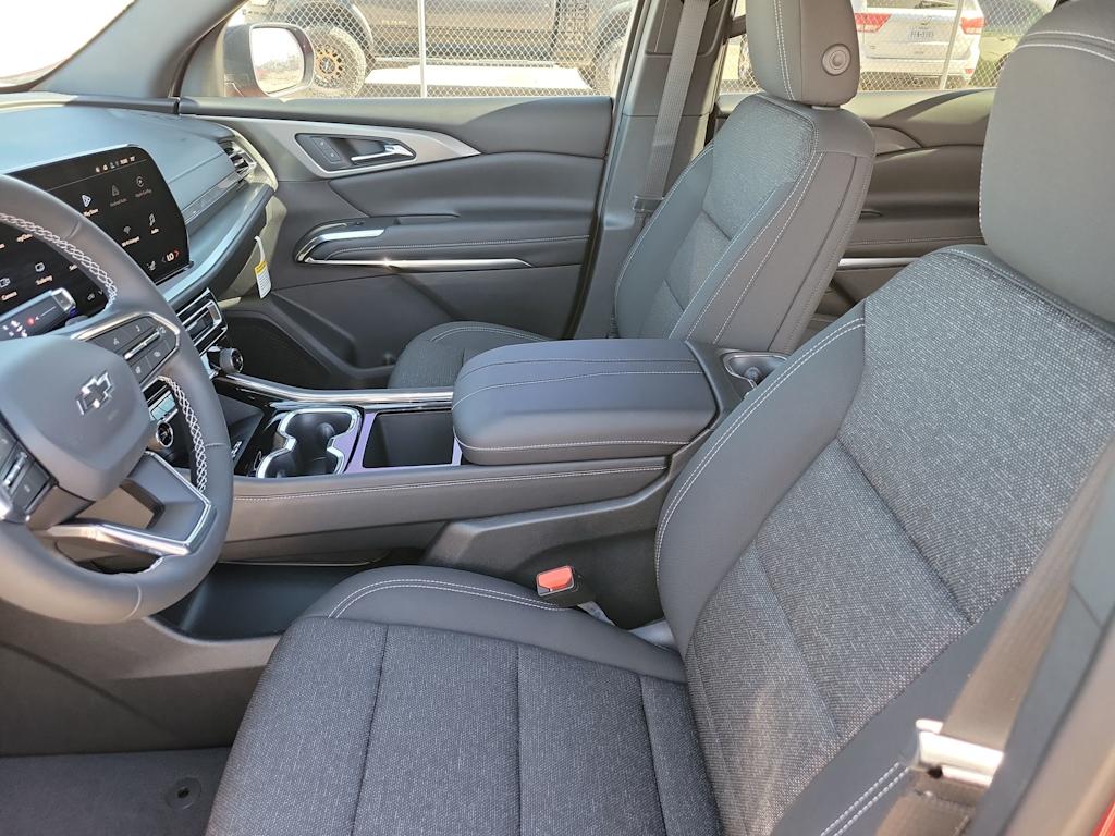 Thumbnail: 2026 Chevrolet Traverse - 10