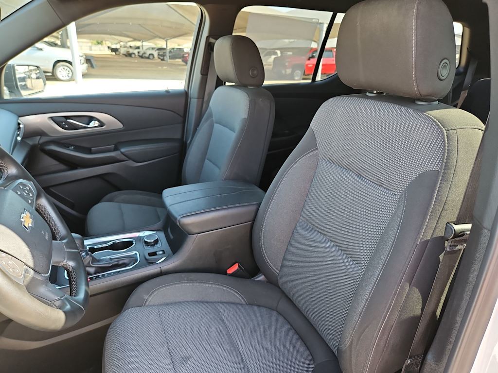 Thumbnail: 2023 Chevrolet Traverse - 11