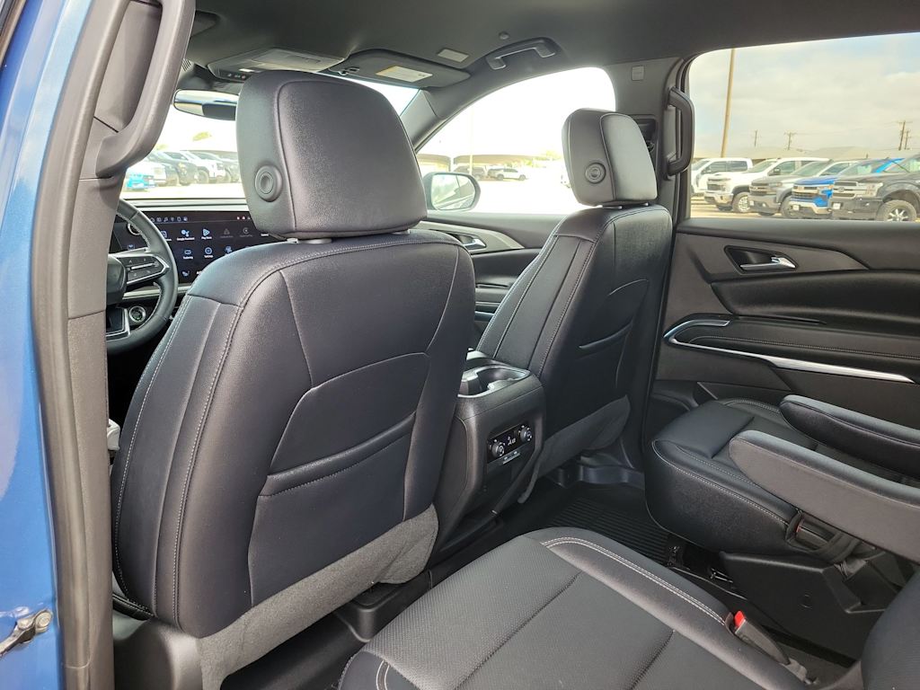 Thumbnail: 2025 Chevrolet Traverse - 13