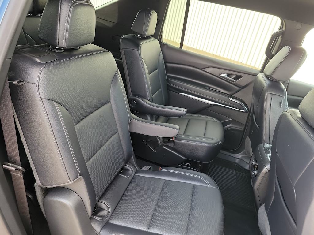 Thumbnail: 2025 Chevrolet Traverse - 12
