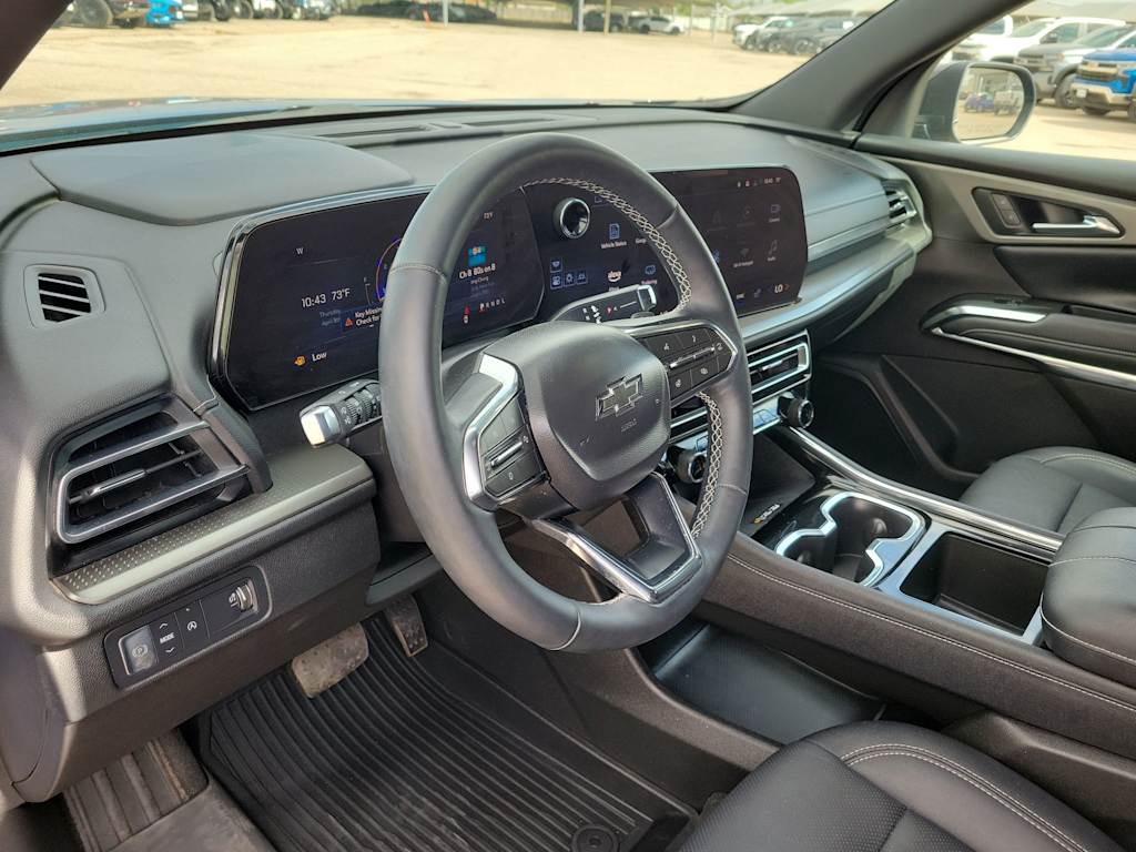 Thumbnail: 2025 Chevrolet Traverse - 2