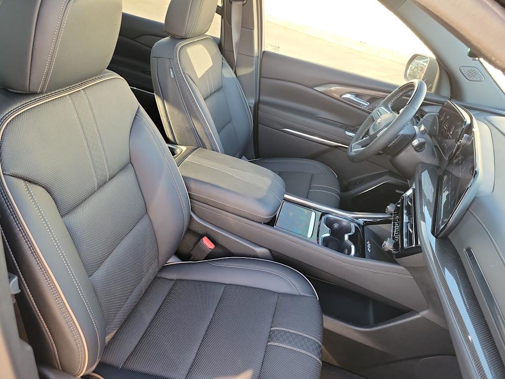 Thumbnail: 2026 Chevrolet Traverse - 12