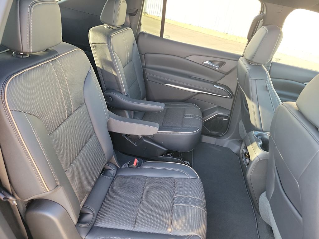 Thumbnail: 2026 Chevrolet Traverse - 26