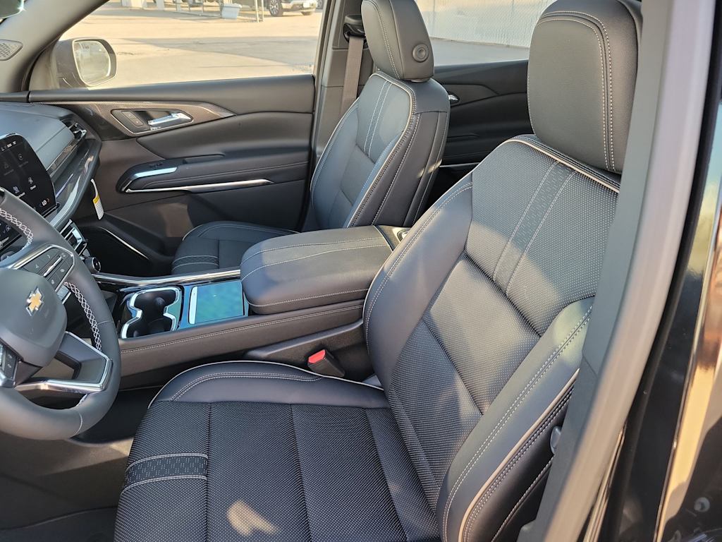 Thumbnail: 2026 Chevrolet Traverse - 11